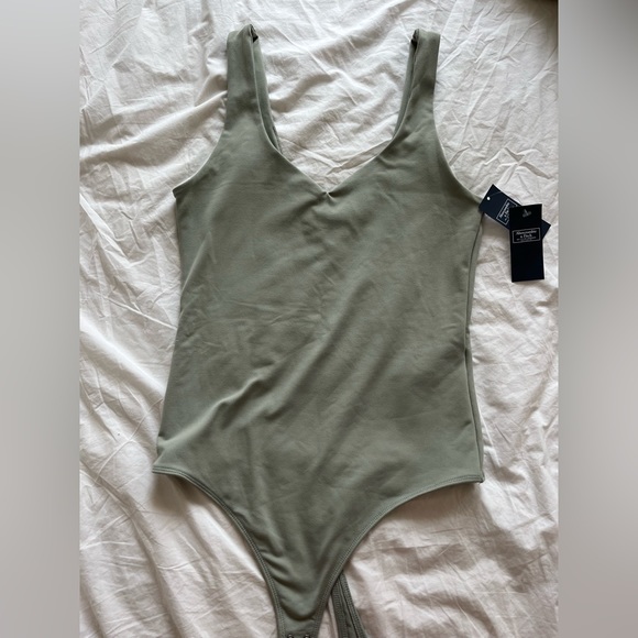 Abercrombie & Fitch Tops - Abercrombie Sage Green Double layered seamless sweetheart bodysuit